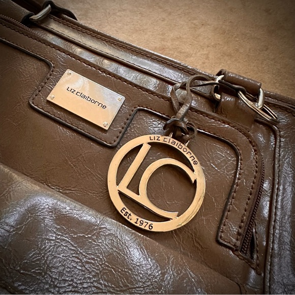 Liz Claiborne Women’s Combination Shoulder Bag - Picture 9 of 15